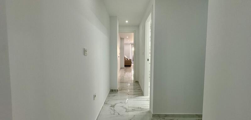 2 slaapkamer Appartement Te koop 2 slaapkamer Appartement Te koop