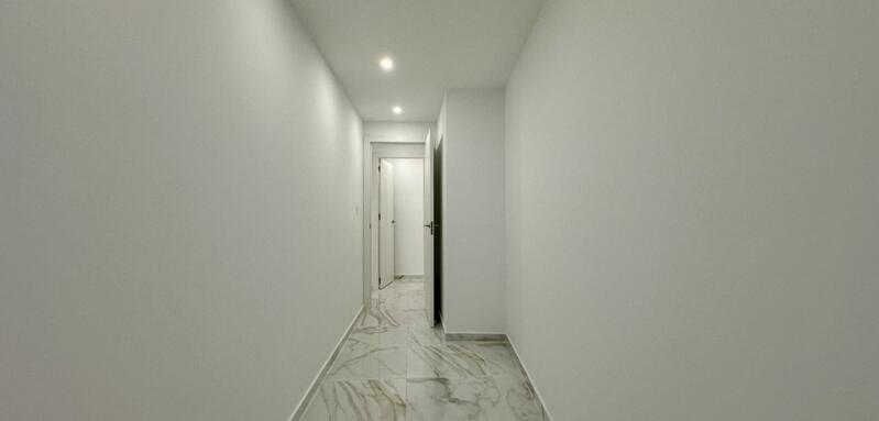 2 slaapkamer Appartement Te koop 2 slaapkamer Appartement Te koop