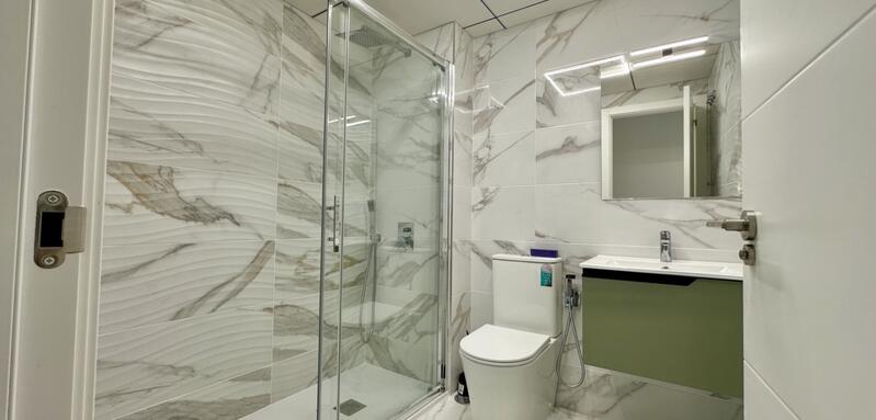 2 slaapkamer Appartement Te koop 2 slaapkamer Appartement Te koop