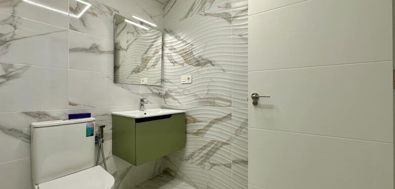 2 slaapkamer Appartement Te koop 2 slaapkamer Appartement Te koop