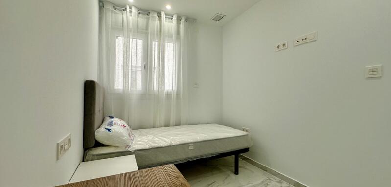 2 slaapkamer Appartement Te koop 2 slaapkamer Appartement Te koop