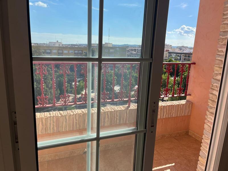 3 soverom Leilighet til salgs 3 soverom Leilighet til salgs