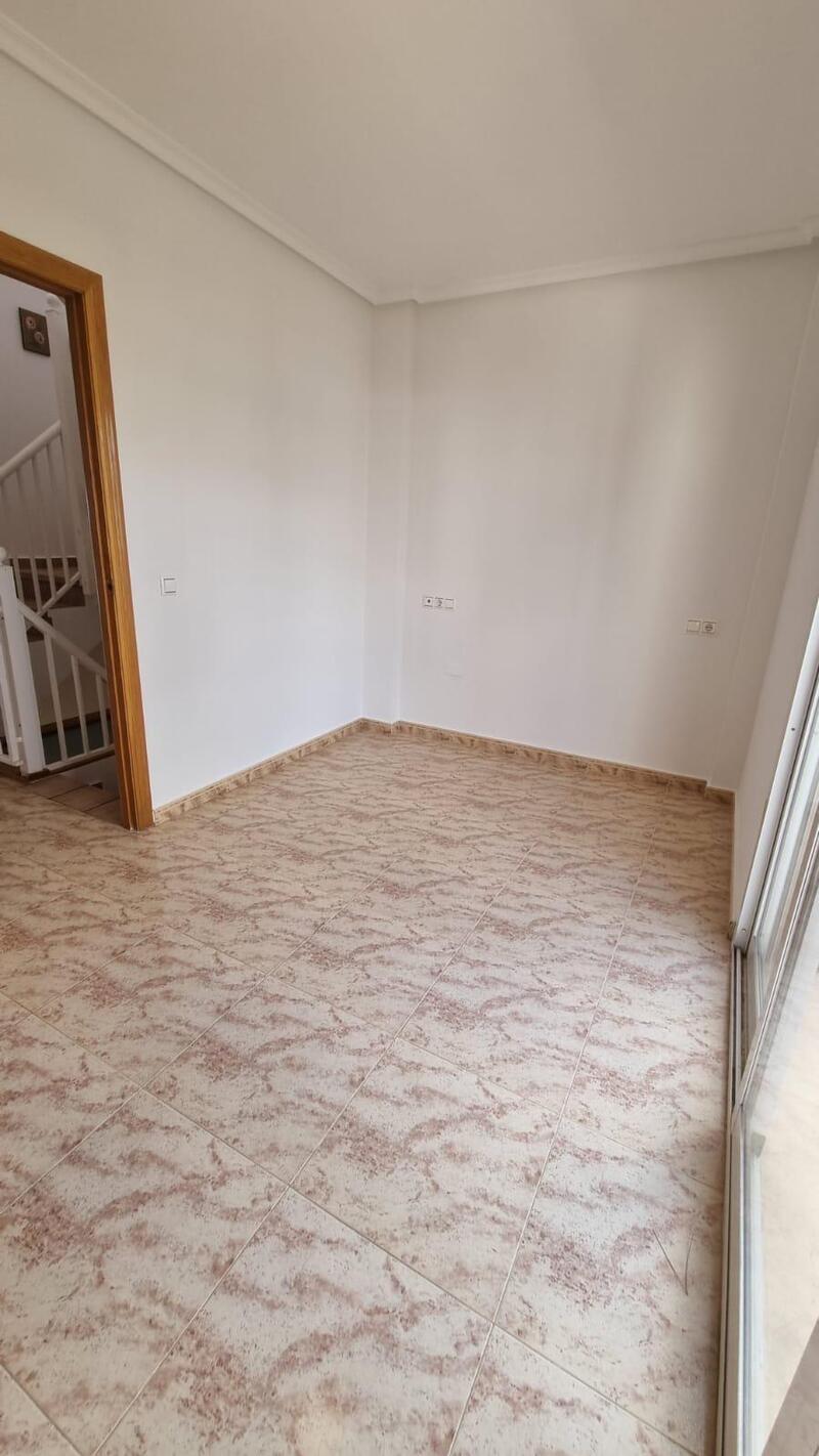 3 спальная комната городская тюрьма продается 3 спальная комната городская тюрьма продается