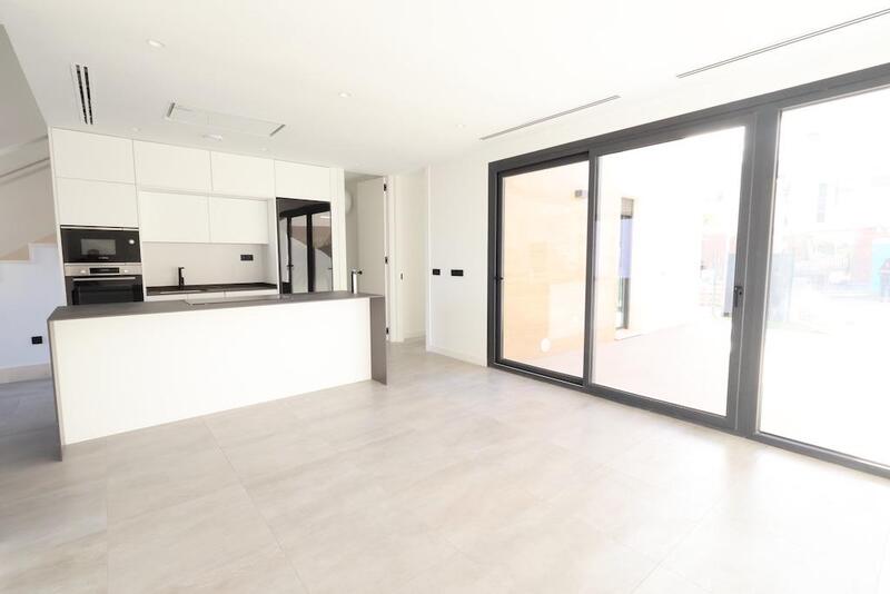 3 спальная комната вилла продается 3 спальная комната вилла продается