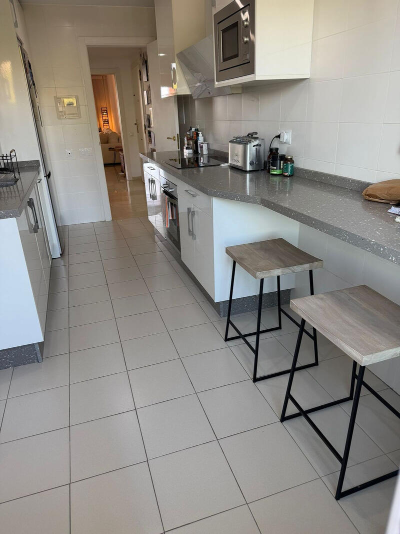 3 soverom Leilighet til salgs 3 soverom Leilighet til salgs