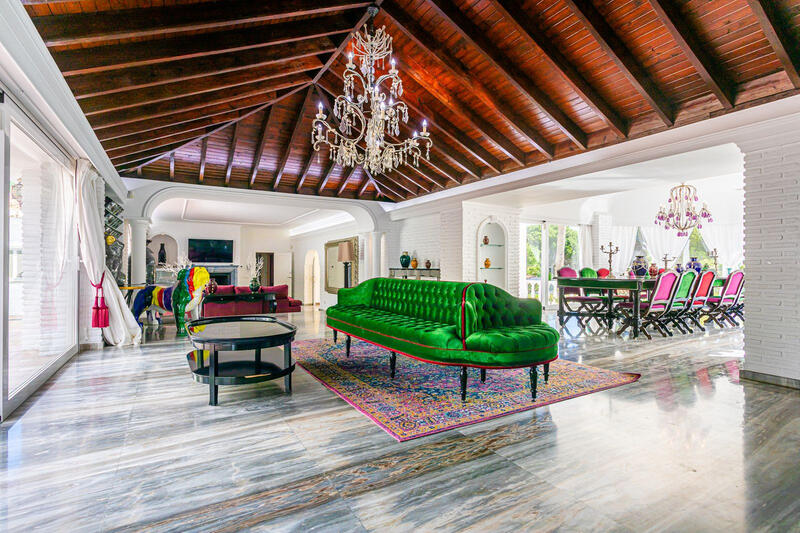 8 bedroom Villa for sale