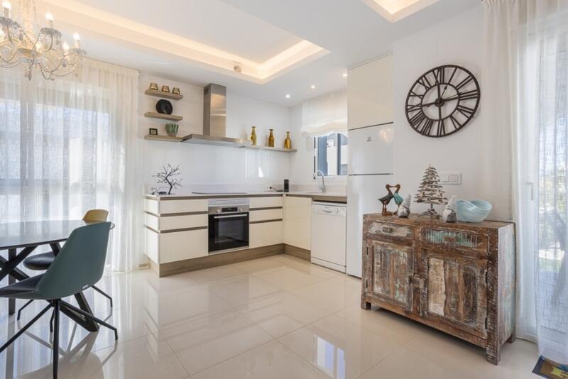 2 slaapkamer Appartement Te koop 2 slaapkamer Appartement Te koop