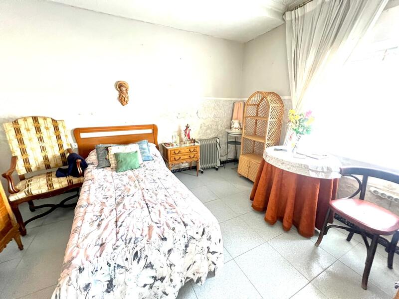 6 slaapkamer Gezinswoning Te koop 6 slaapkamer Gezinswoning Te koop