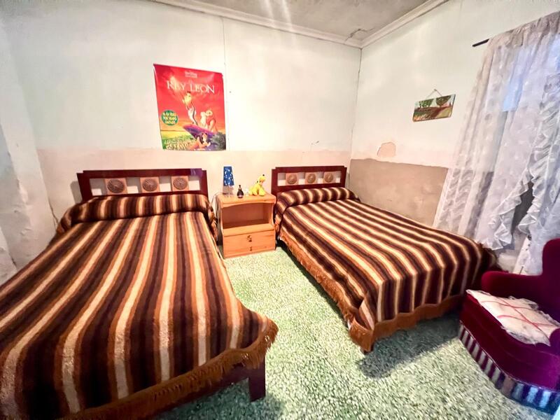 6 slaapkamer Gezinswoning Te koop 6 slaapkamer Gezinswoning Te koop