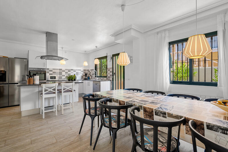 4 bedroom Villa for sale