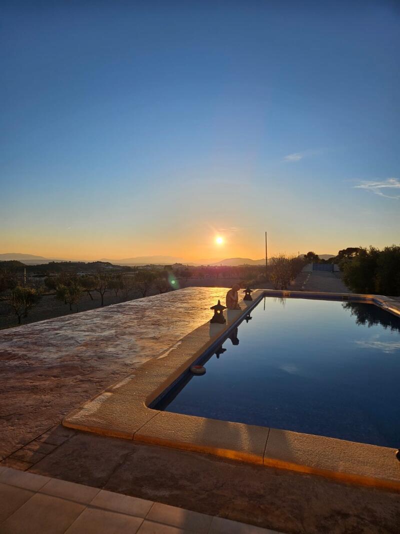 4 bedroom Villa for sale