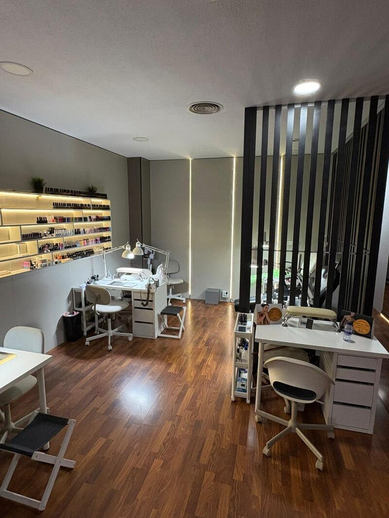 Handelsimmobilie zu verkaufen