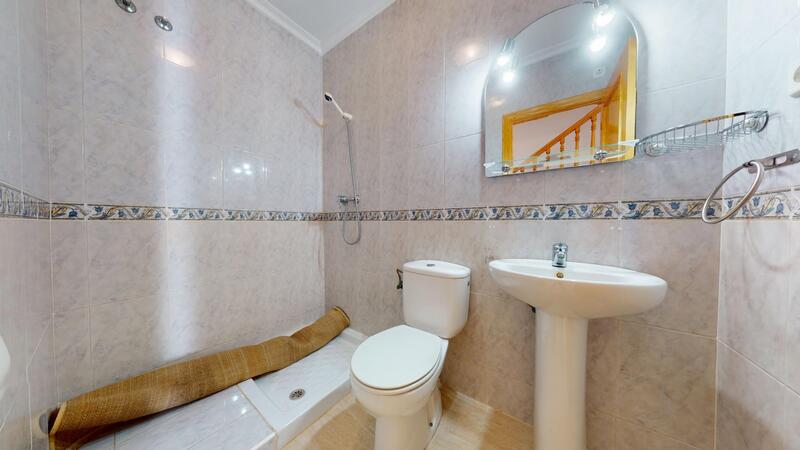 2 Schlafzimmer Stadthaus zu verkaufen