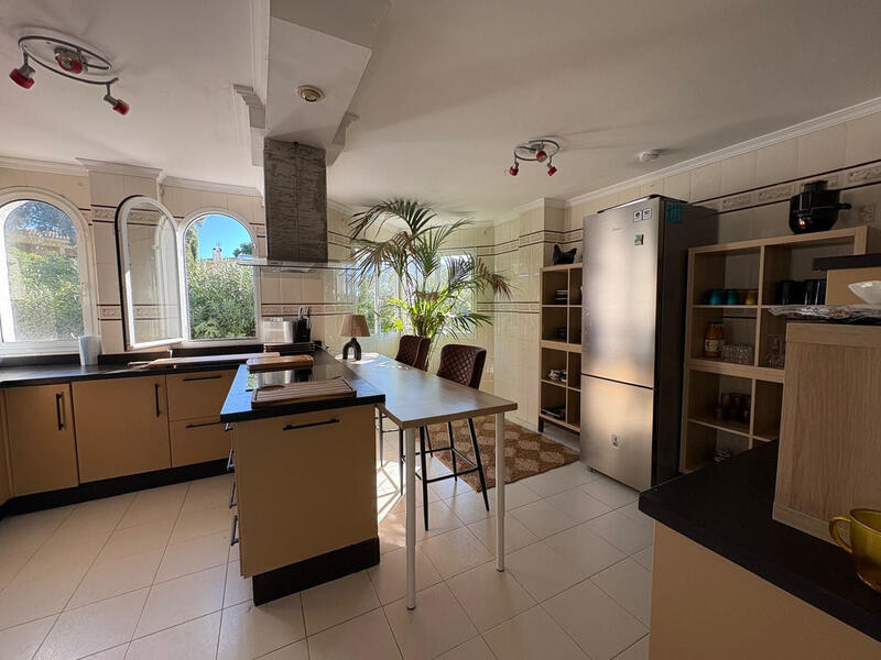 6 chambre Villa à vendre