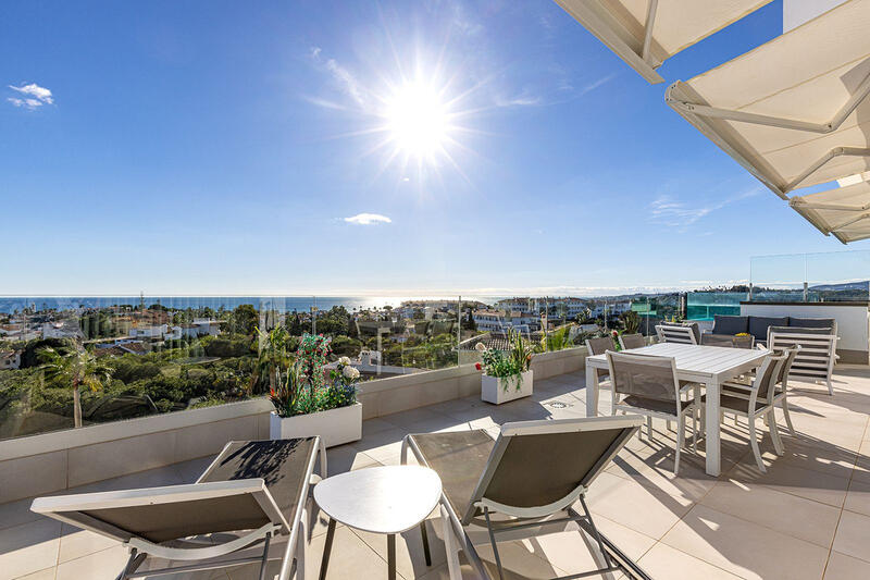 5 bedroom Apartment for sale