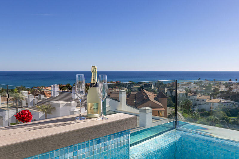 5 bedroom Apartment for sale