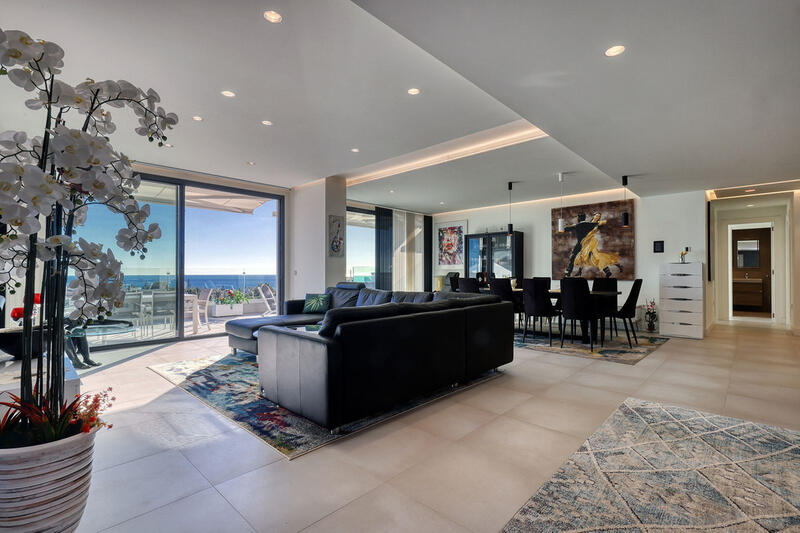 5 bedroom Apartment for sale