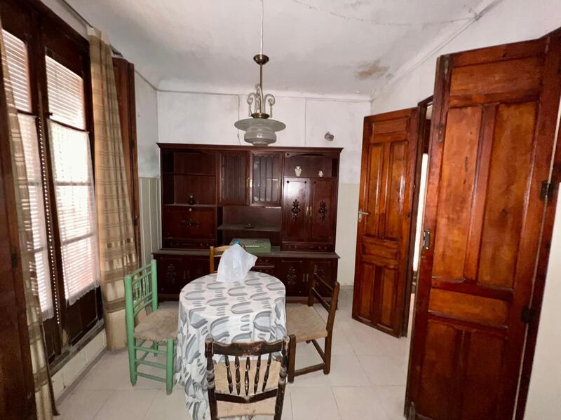 8 sovrum Radhus till salu