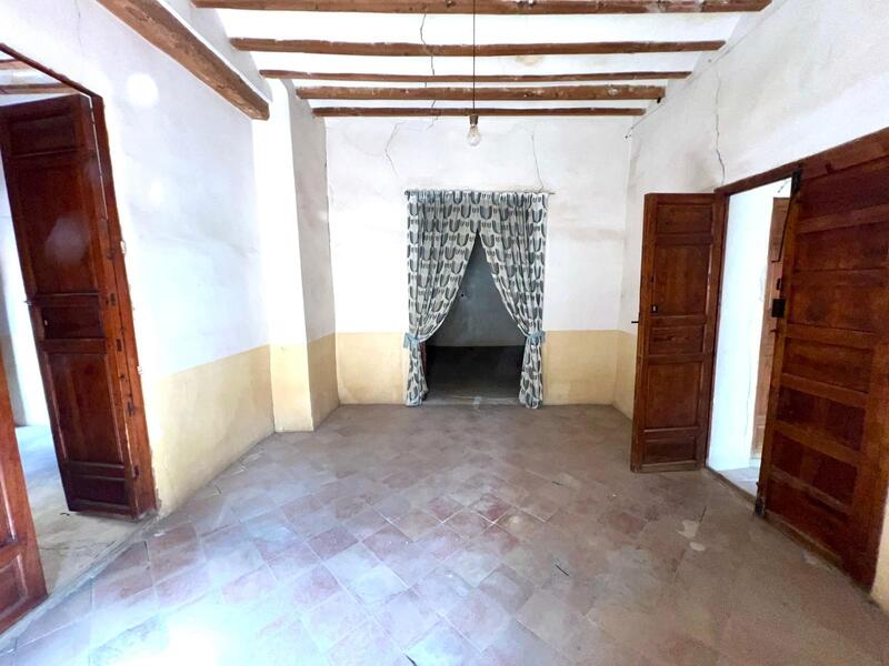 8 sovrum Radhus till salu