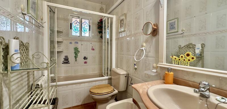 3 sovrum Radhus till salu