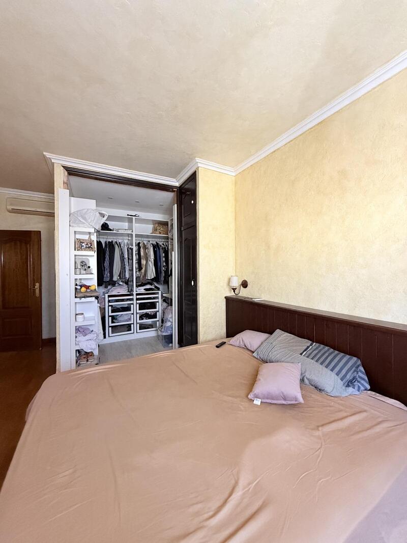 4 sovrum Radhus till salu