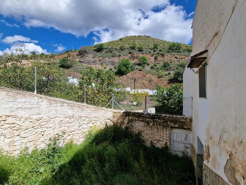 2 sovrum Radhus till salu