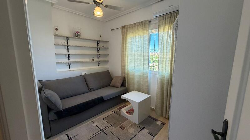 2 bedroom Townhouse for sale