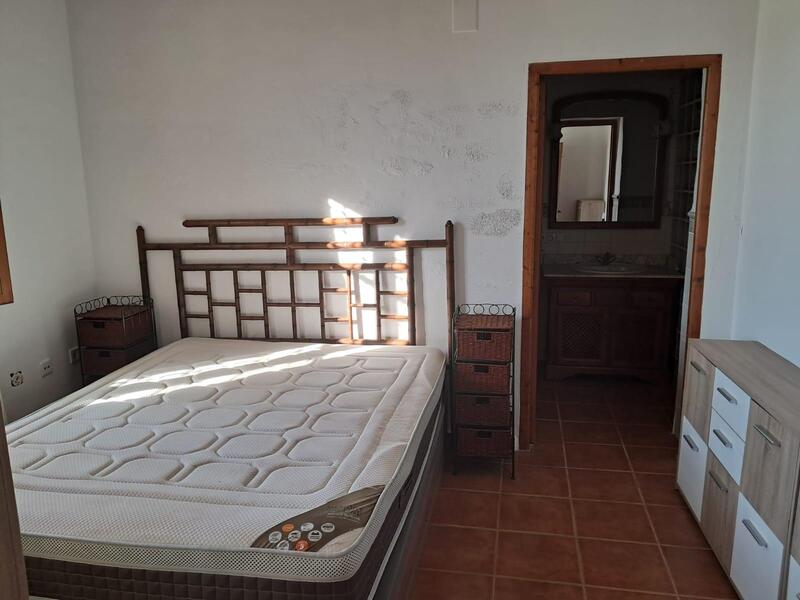 4 slaapkamer Landhuis Te koop 4 slaapkamer Landhuis Te koop