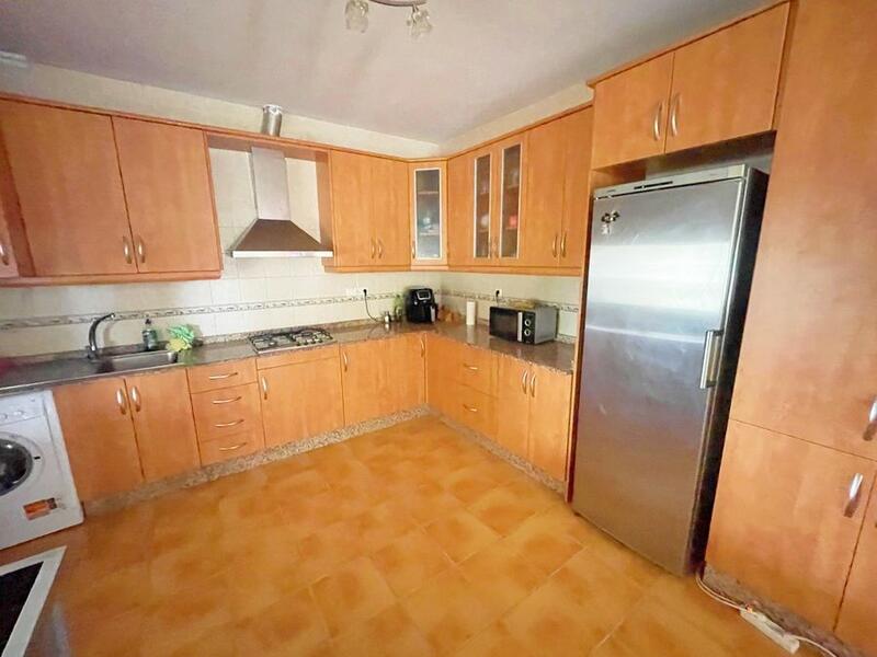 3 slaapkamer Landhuis Te koop 3 slaapkamer Landhuis Te koop