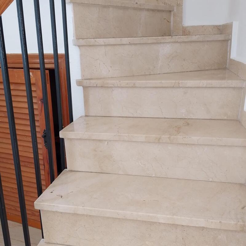 2 Schlafzimmer Stadthaus zu verkaufen