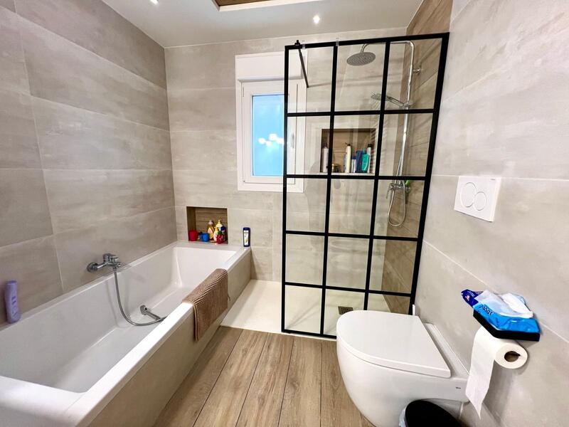 4 Cuarto Villa en venta