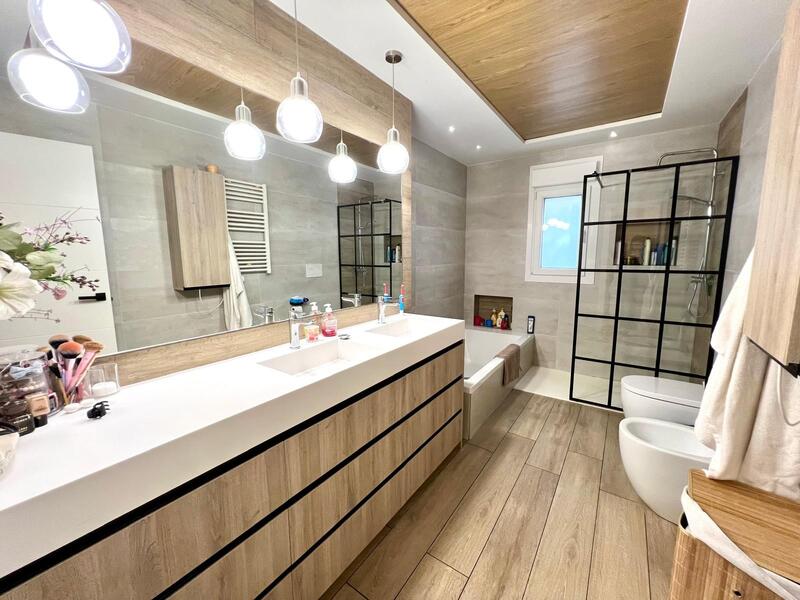 4 Cuarto Villa en venta