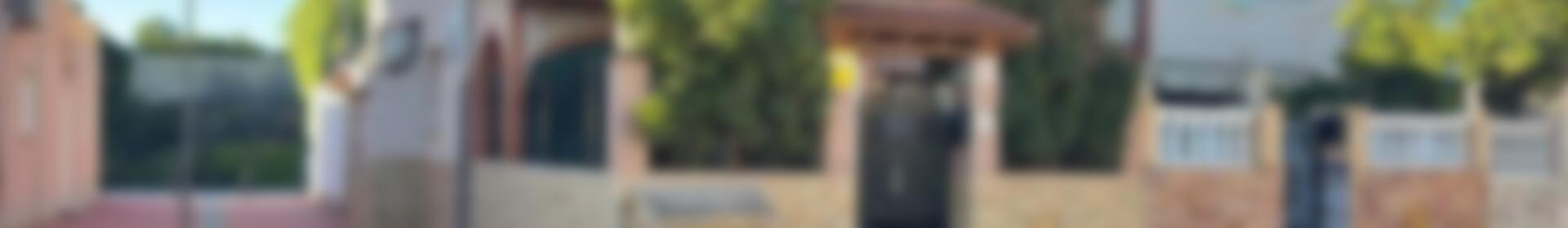 4 спальная комната городская тюрьма продается