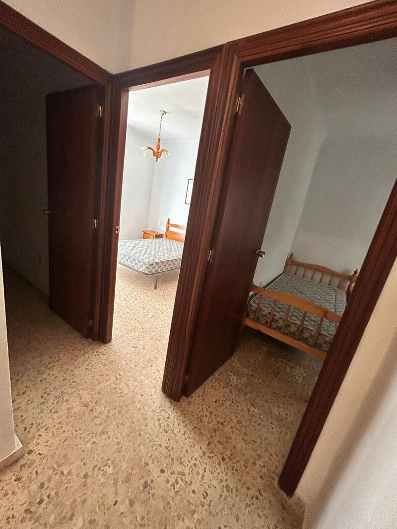 3 спальная комната квартира продается