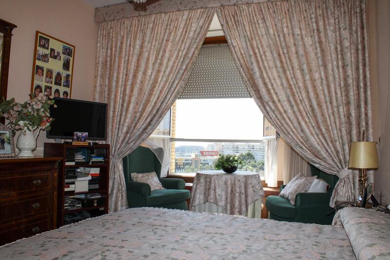 4 спальная комната квартира продается