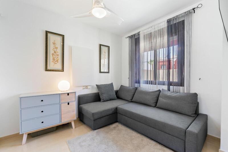 3 спальная комната городская тюрьма продается