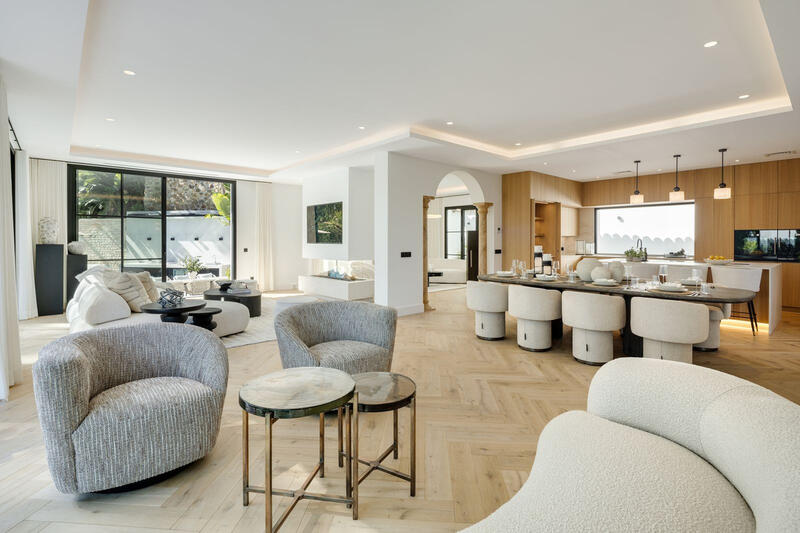 5 спальная комната вилла продается