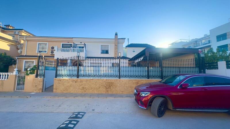 4 Cuarto Adosado en venta