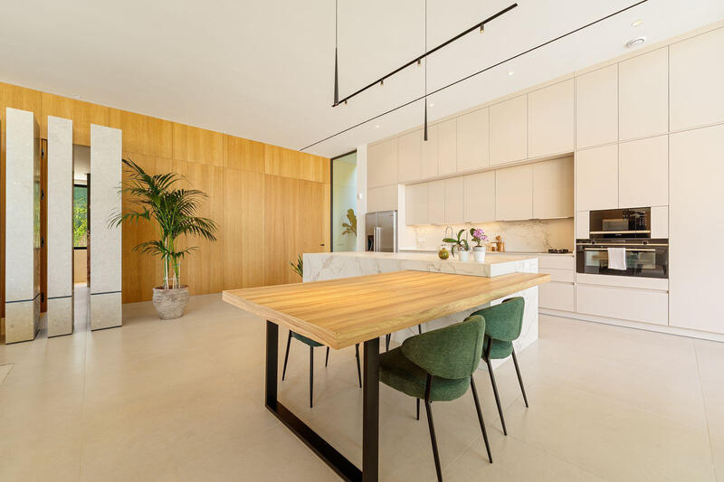 6 спальная комната вилла продается