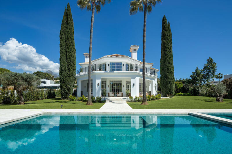 Villa til salgs i Nueva Andalucia, Málaga