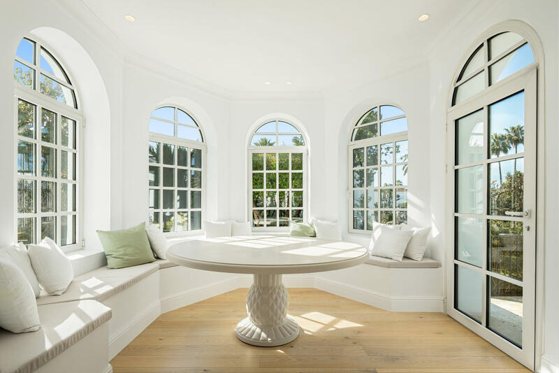 5 спальная комната вилла продается