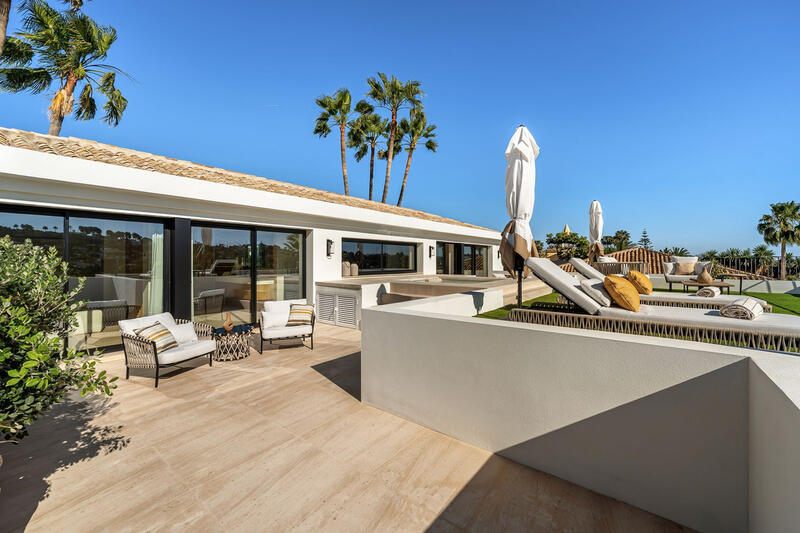 6 bedroom Villa for sale