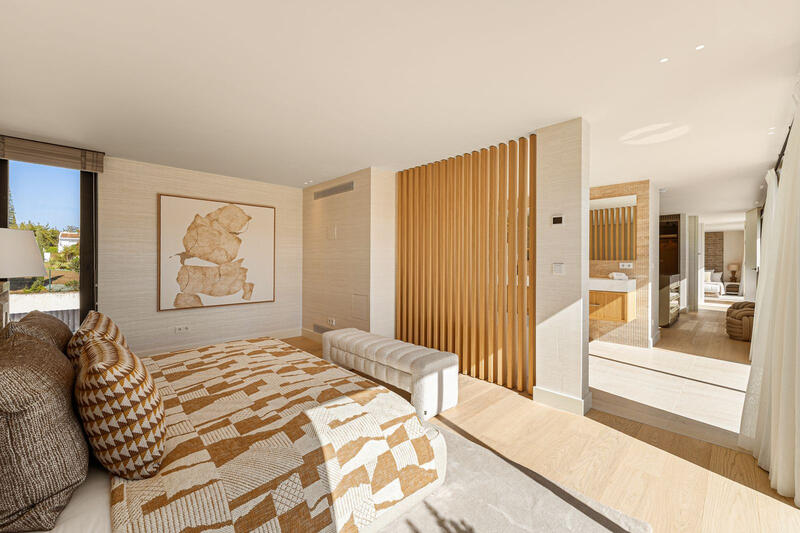 6 bedroom Villa for sale