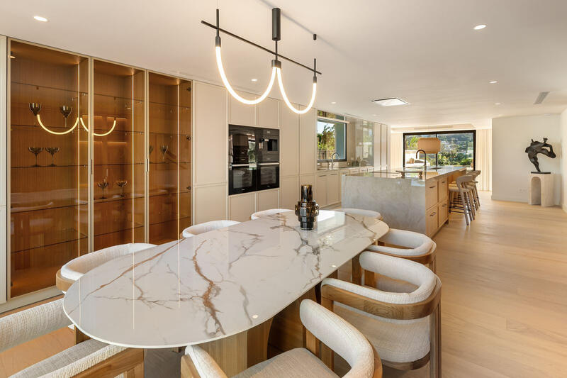 6 bedroom Villa for sale