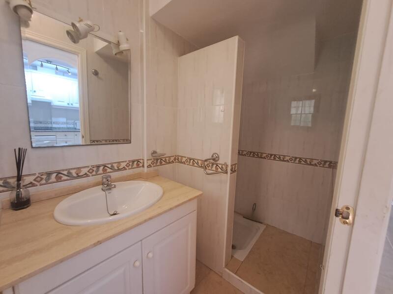 2 Cuarto Adosado en venta