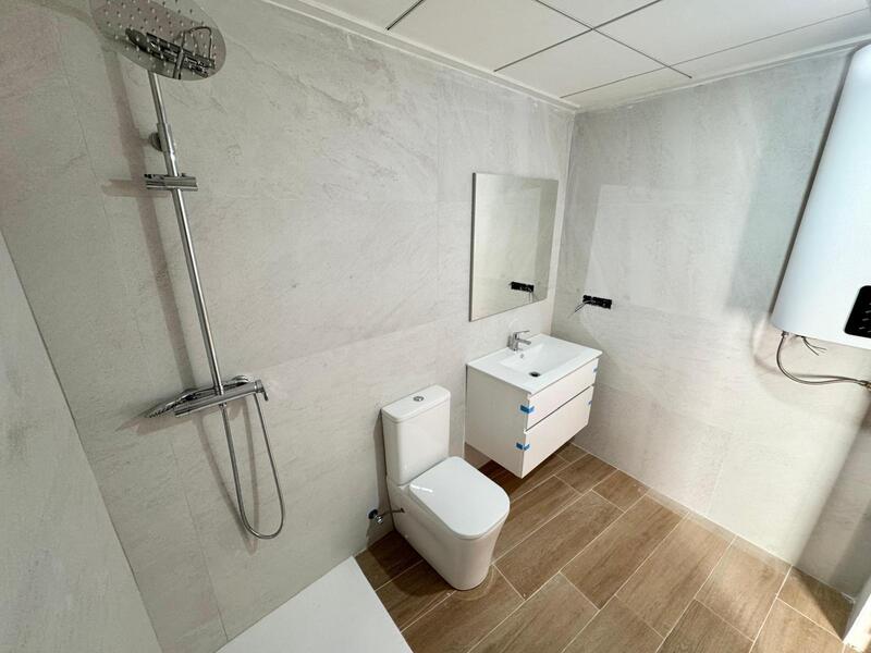 2 slaapkamer Gezinswoning Te koop