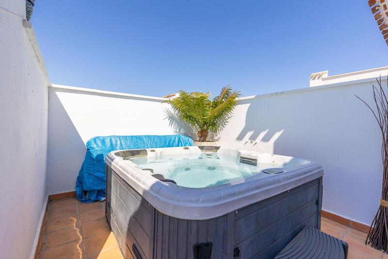 2 slaapkamer Appartement Te koop