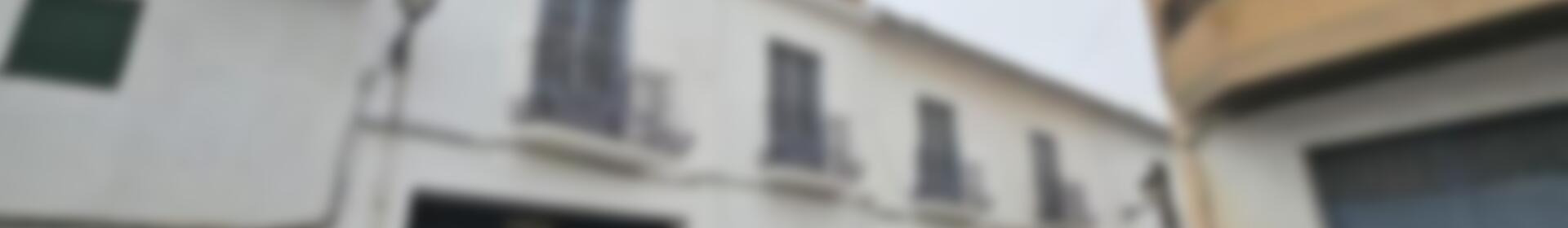 городская тюрьма продается