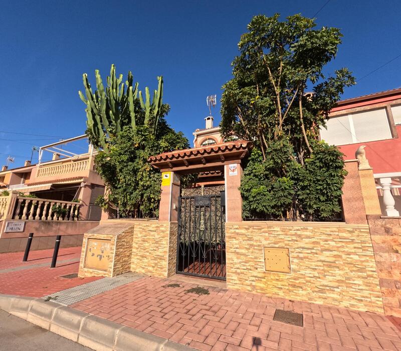 городская тюрьма продается в Torrevieja, Alicante