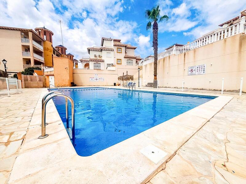 2 Cuarto Villa en venta